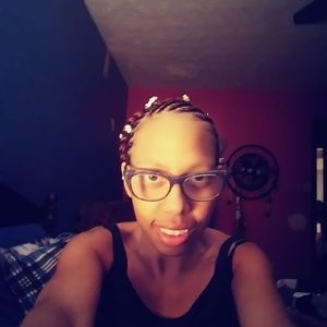 Meet your Posher, Rebekah